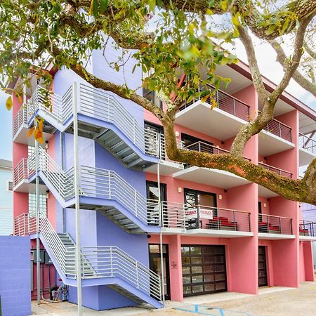 Boutique Vera Hotel In The Heart Of Folly Beach Extérieur photo
