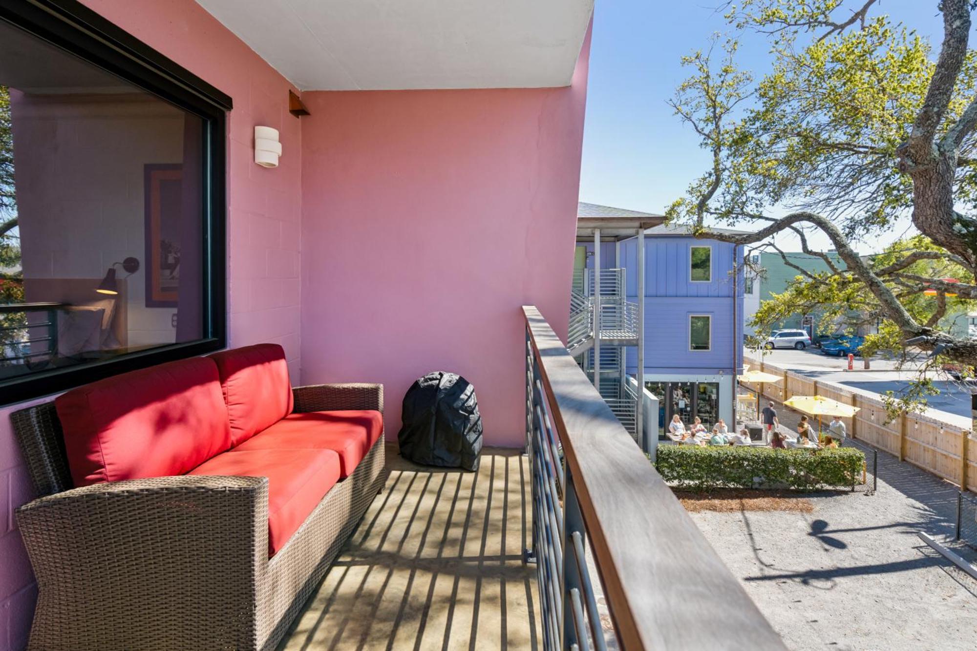 Boutique Vera Hotel In The Heart Of Folly Beach Extérieur photo