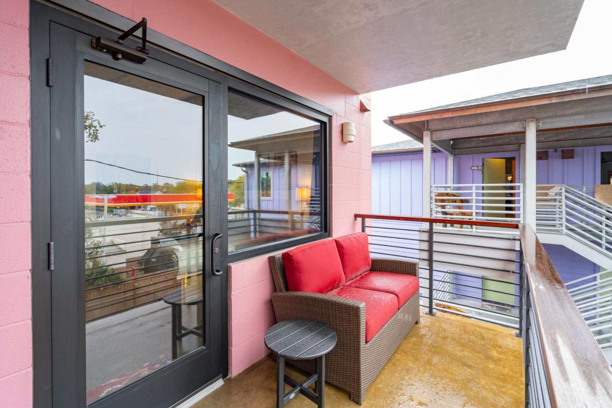 Boutique Vera Hotel In The Heart Of Folly Beach Extérieur photo