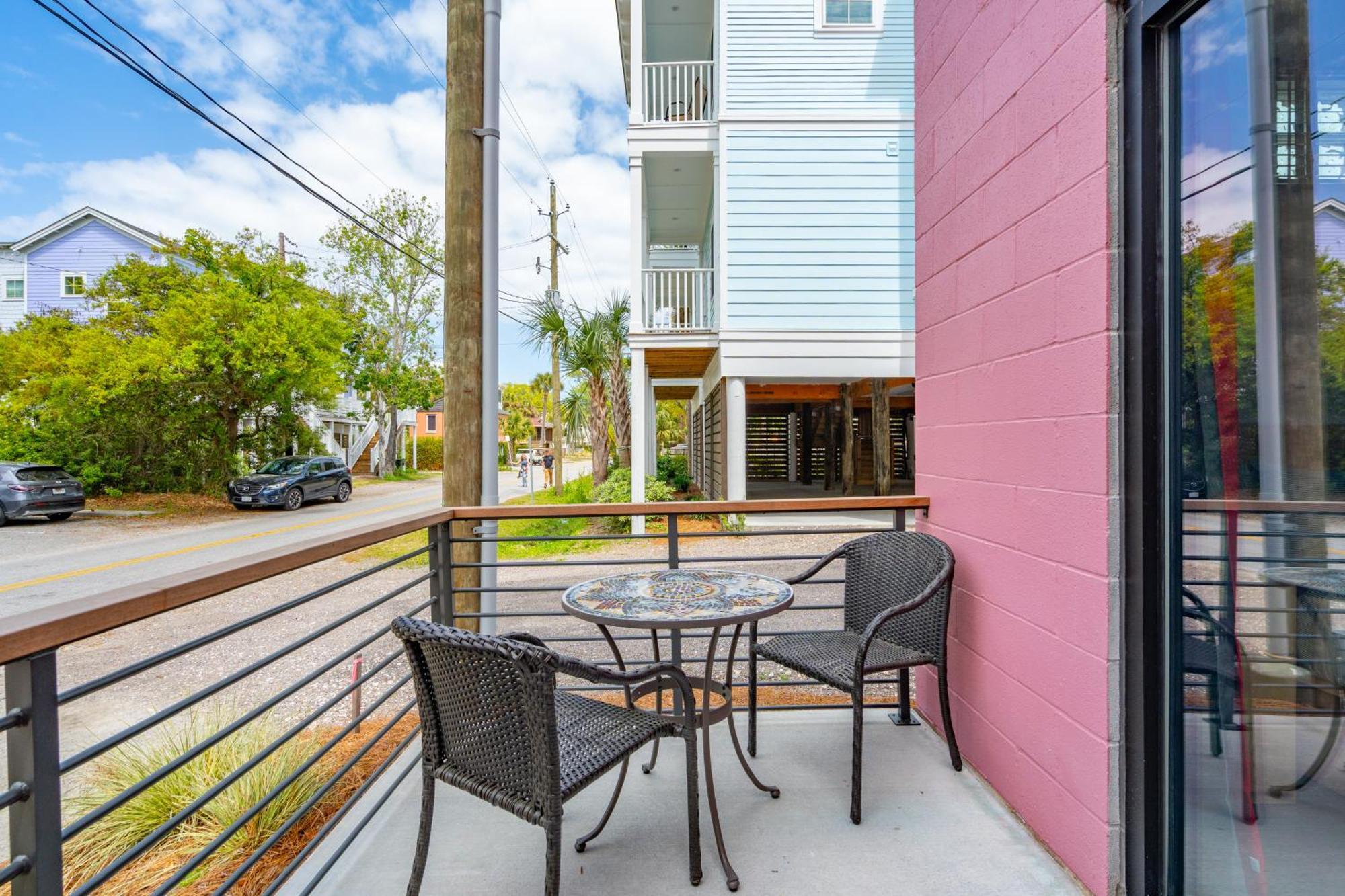 Boutique Vera Hotel In The Heart Of Folly Beach Extérieur photo